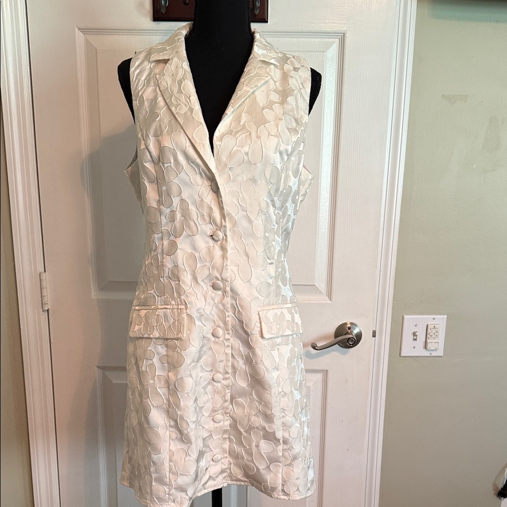 Lulu's White Floral Textured Sleeveless Dress
